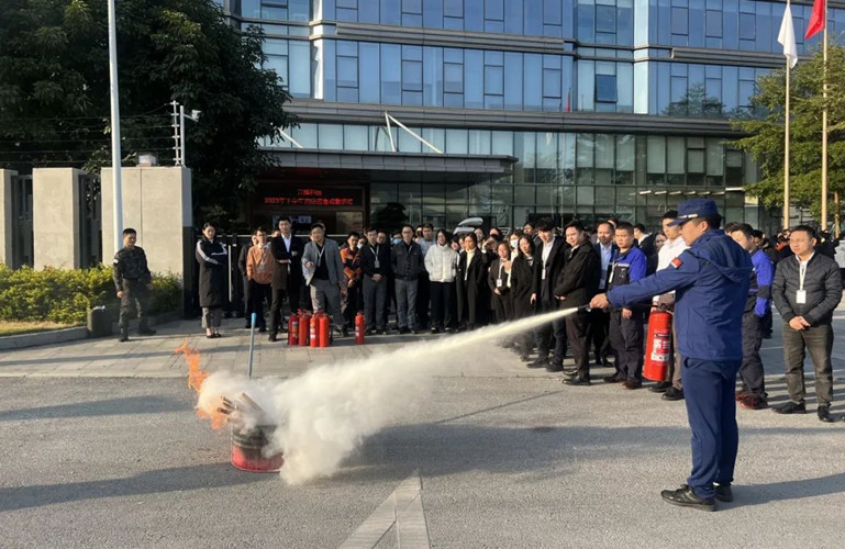 筑牢安全線，防患于未“燃”丨昇輝控股開展消防演練活動(dòng)